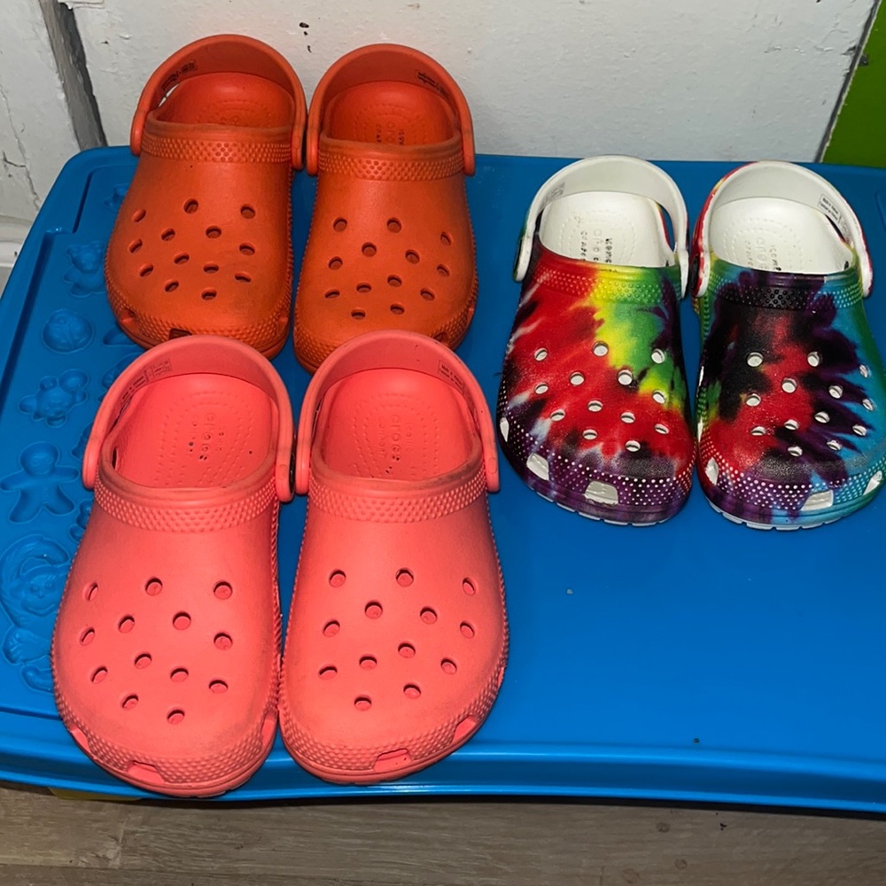 3 pairs of crocs